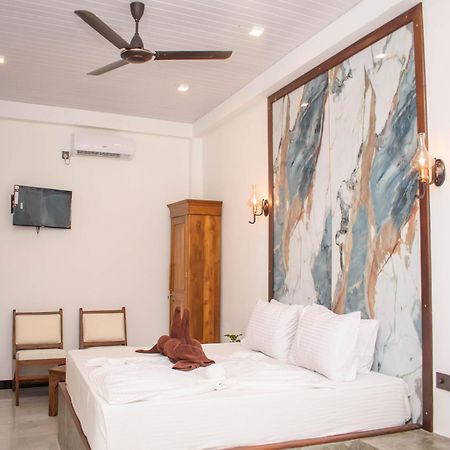 Ceagull Hotell Ahangama Exteriör bild