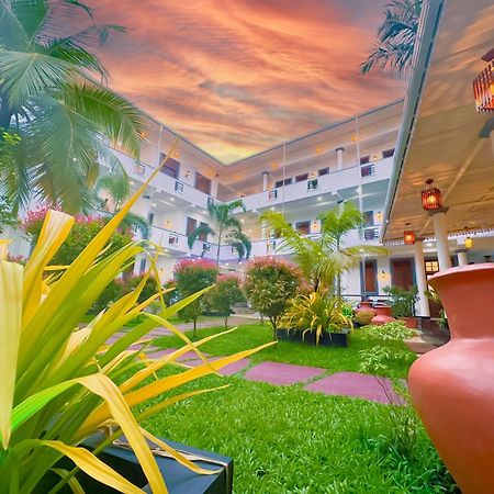Ceagull Hotell Ahangama Exteriör bild