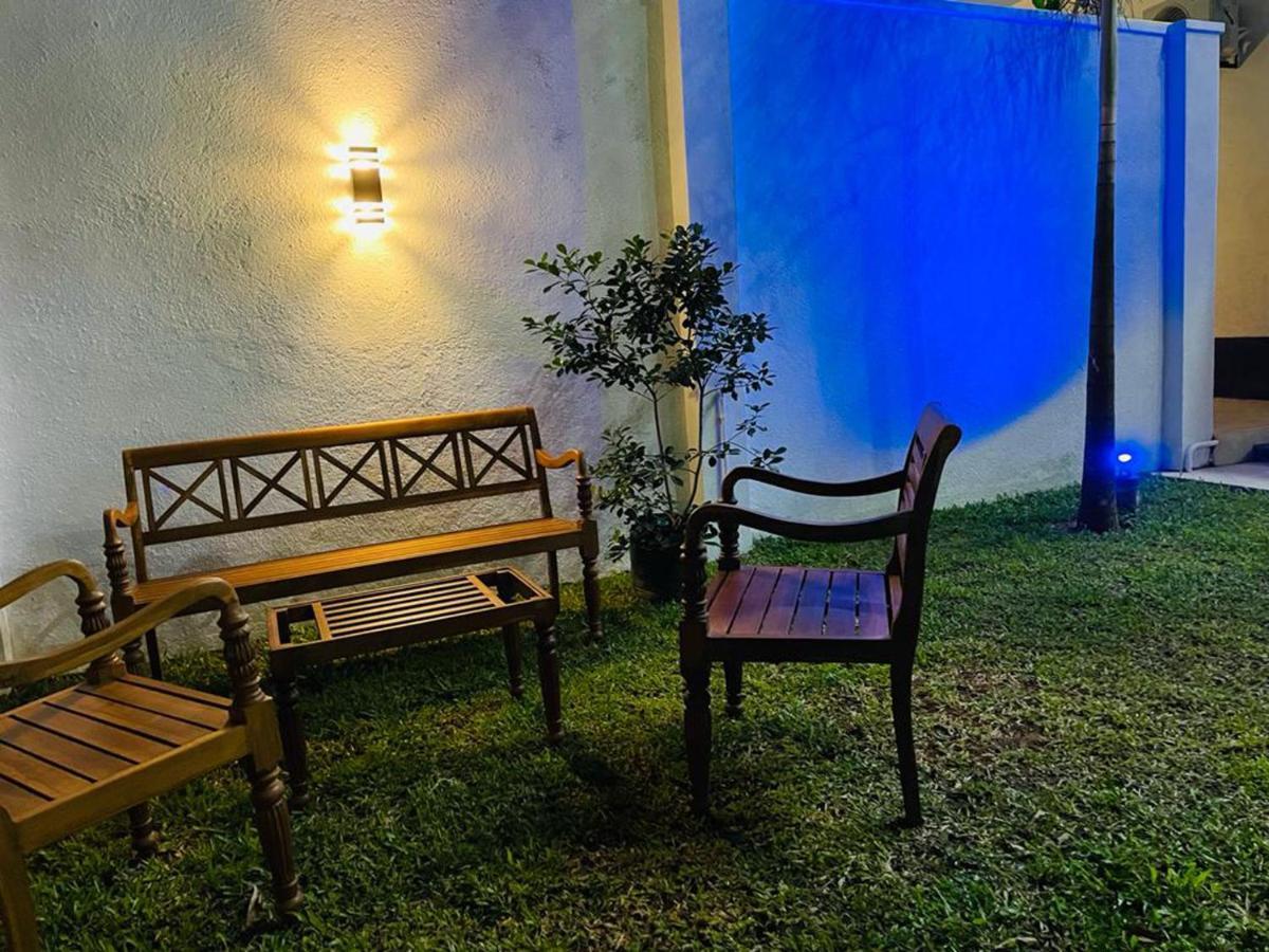 Ceagull Hotell Ahangama Exteriör bild