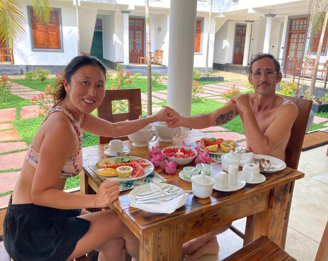 Ceagull Hotell Ahangama Exteriör bild