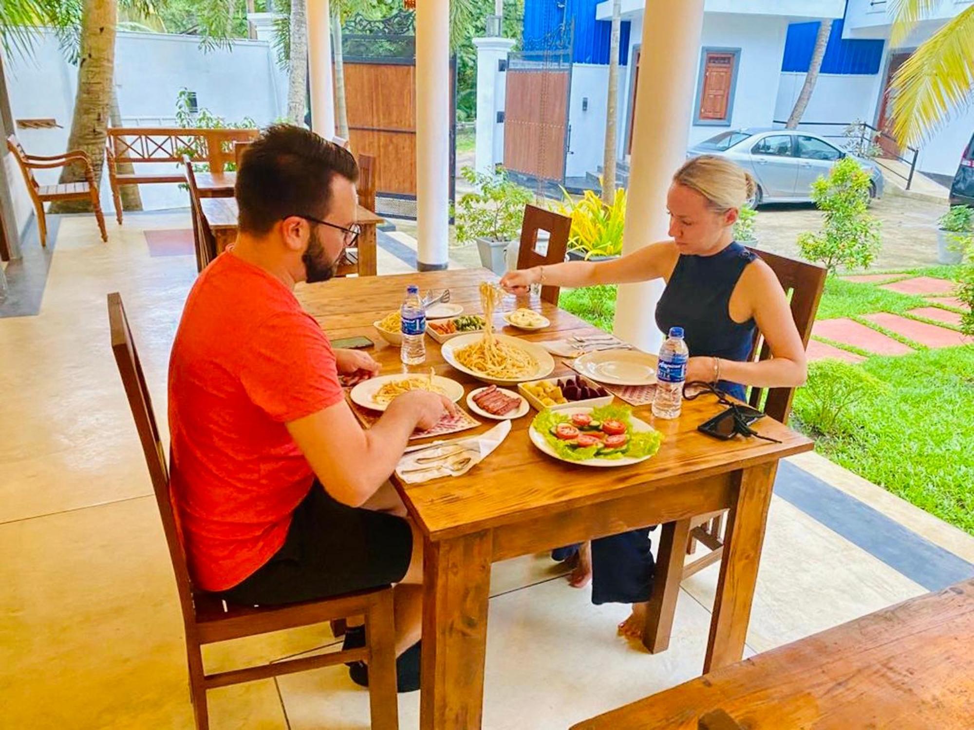 Ceagull Hotell Ahangama Exteriör bild