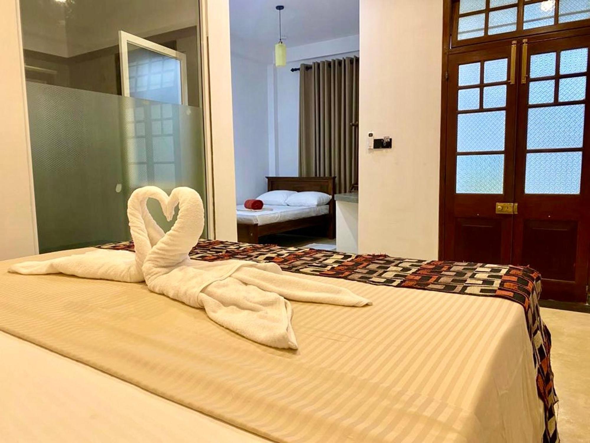 Ceagull Hotell Ahangama Exteriör bild