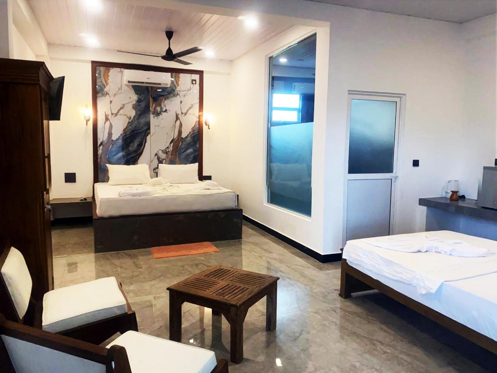 Ceagull Hotell Ahangama Exteriör bild