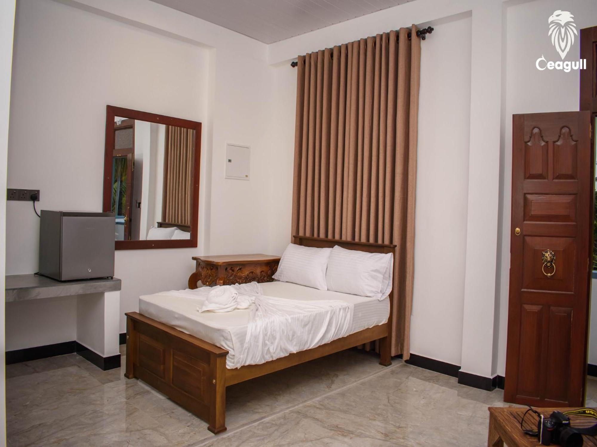 Ceagull Hotell Ahangama Exteriör bild