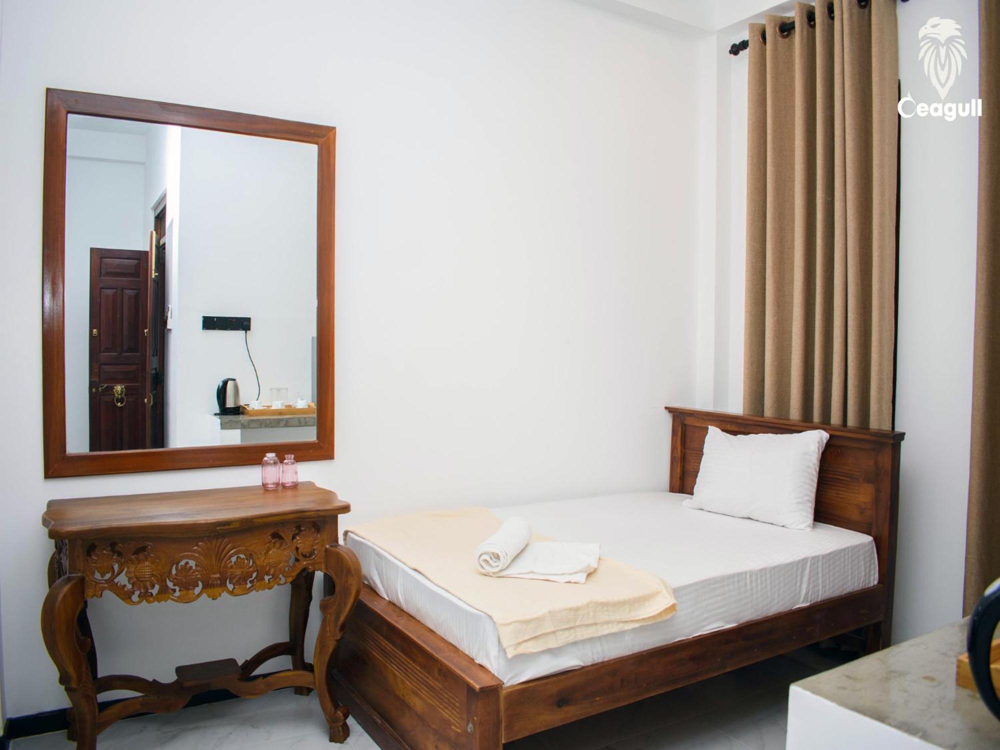 Ceagull Hotell Ahangama Exteriör bild