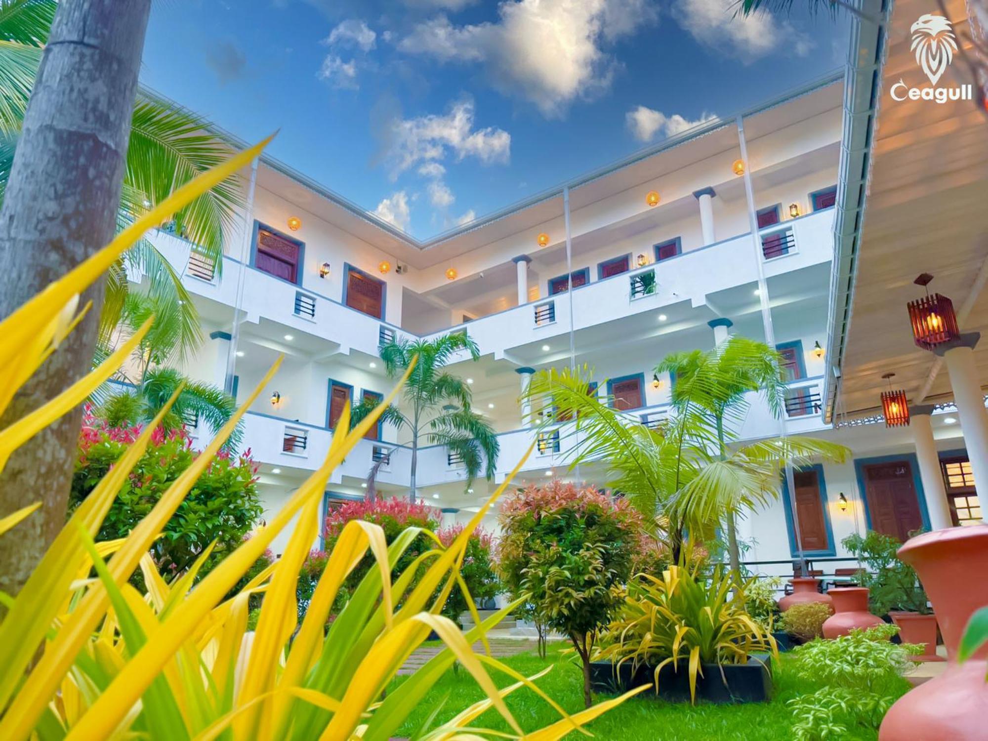 Ceagull Hotell Ahangama Exteriör bild