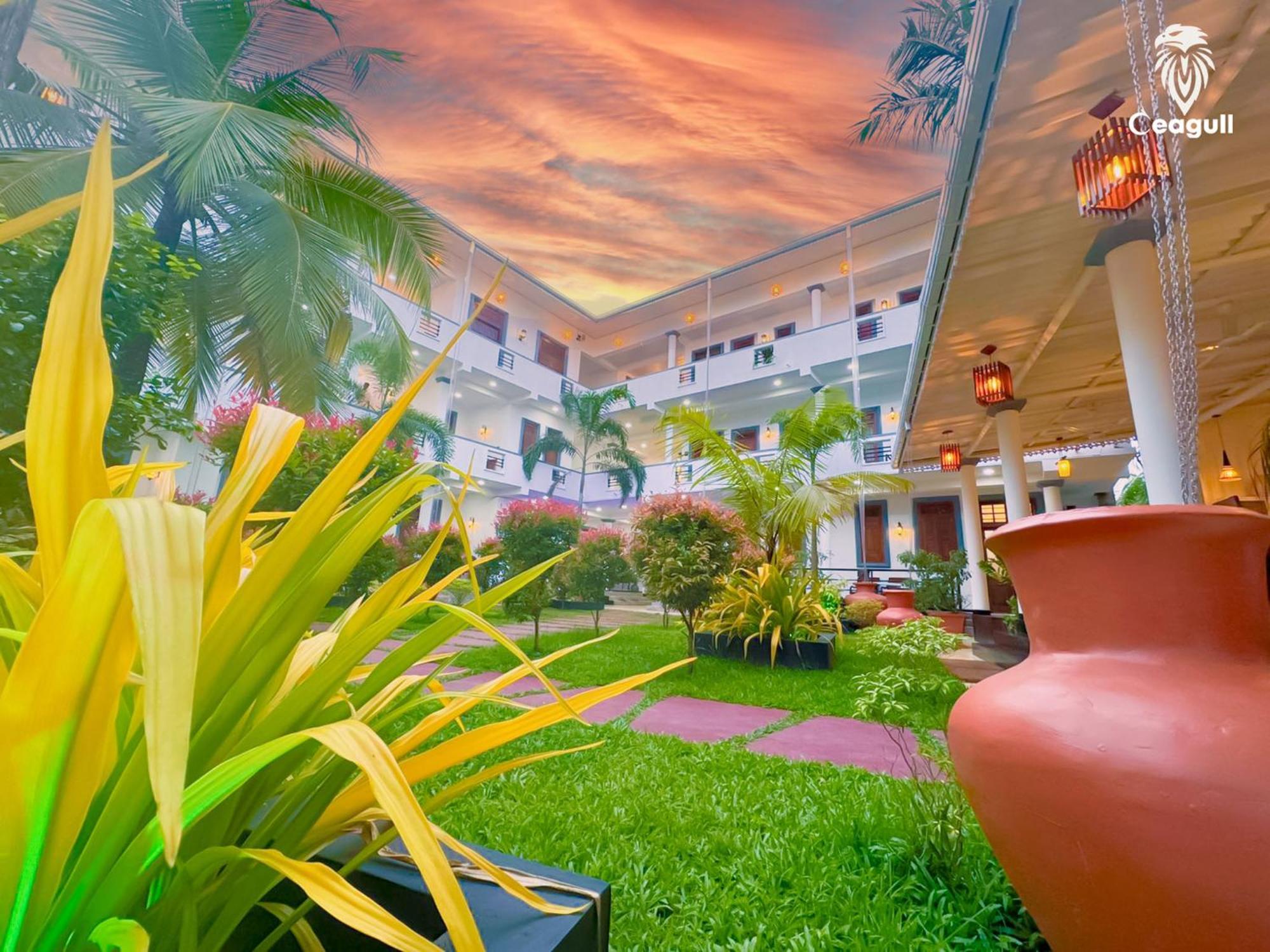 Ceagull Hotell Ahangama Exteriör bild